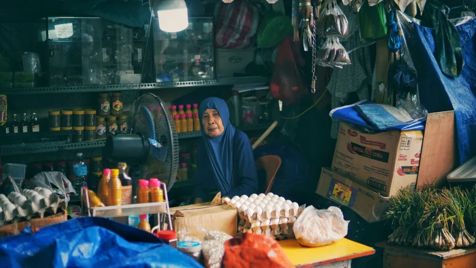 Hàng khô xếp gọn